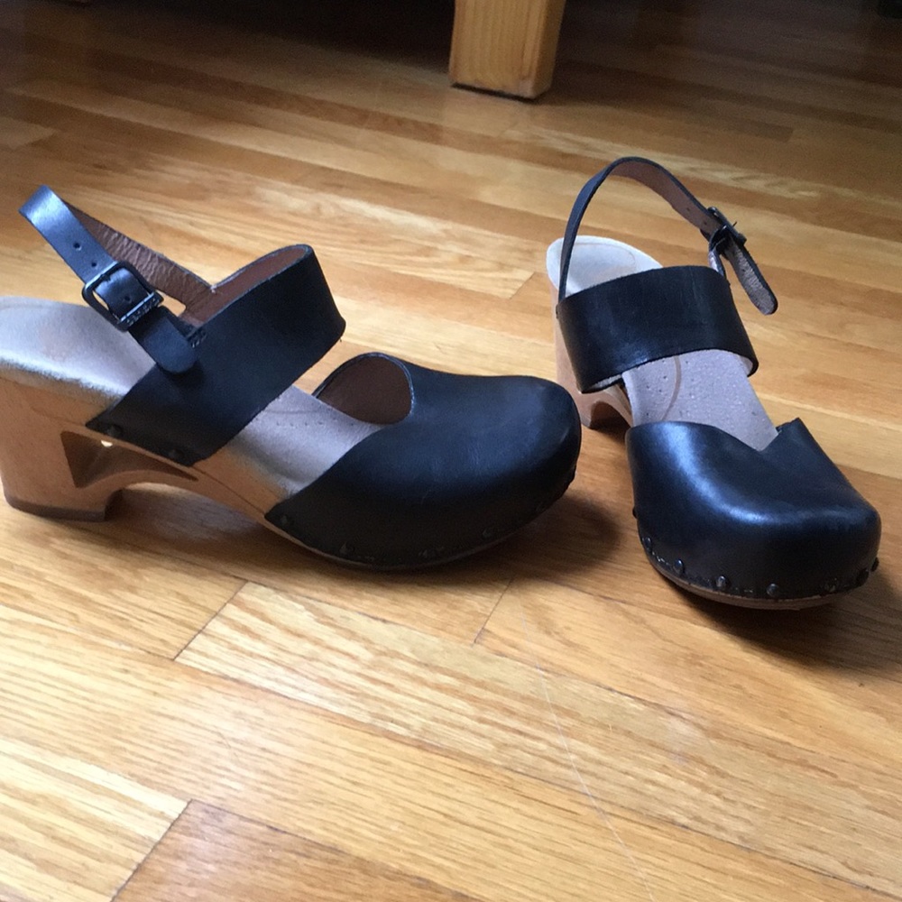Dansko Thea Sandal